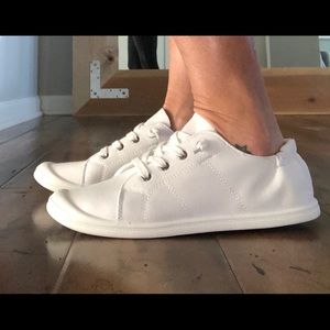 Basic white slip on’s